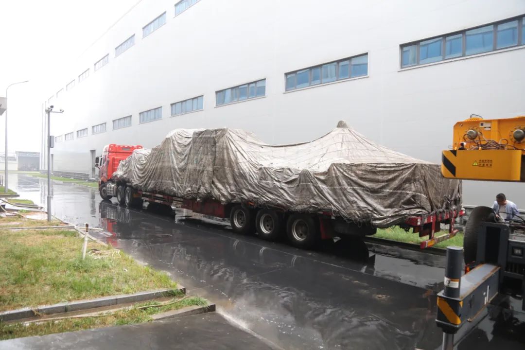 引進(jìn)新設(shè)備，助力新“智”造